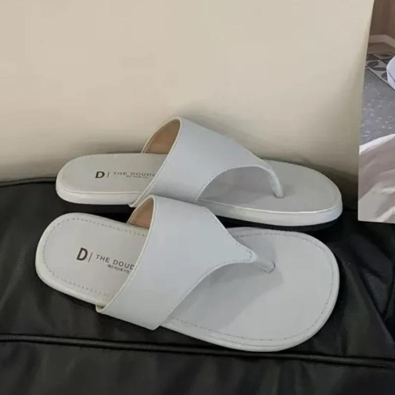 Fashion Flats Women Slippers Designer Clip Toe Flip Flops Casual Shoes Woman 2025 Summer New Trend Home Slides Walking Femme
