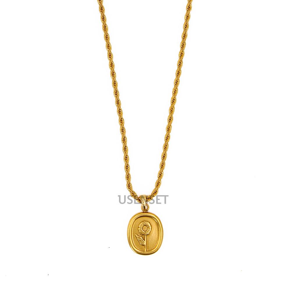 18K Gold Peach Heart & Rose Chessboard Pendant Necklace for Women