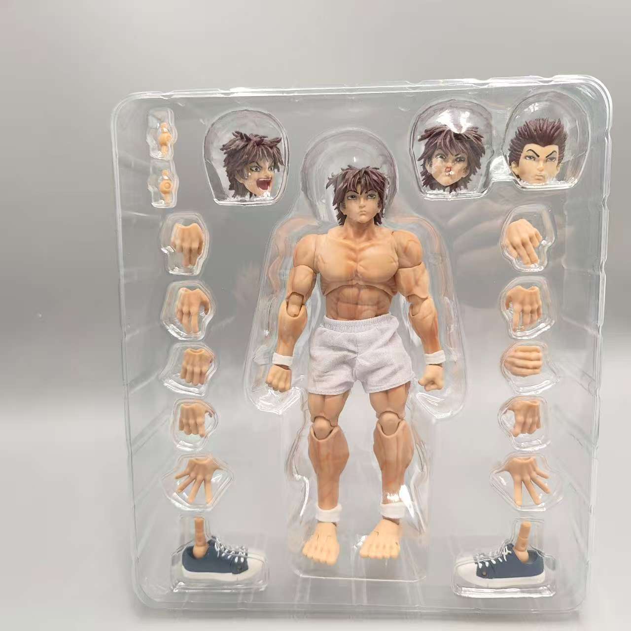 

В наличии 17 см Фигурка Ханма Баки Фигурки Баки Фигурка ПВХ Статуэтка Коллекционная Модель Украшение Стола Кукла Рождественские Подарки no box