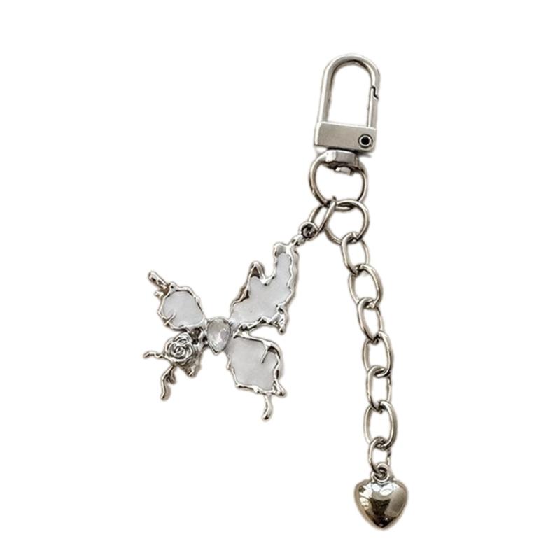Porte-clés à breloques en forme de cœur et de papillon, joli pendentif décoratif pour sac à dos, pour femmes et filles