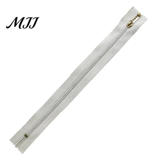 Decorative Zipper 100Pcs Nylon Coil Non Separating Zipper, Closed-End with Waterdrop Short Tape Pull, Replacement for Sewing Purses Handbags Supplies