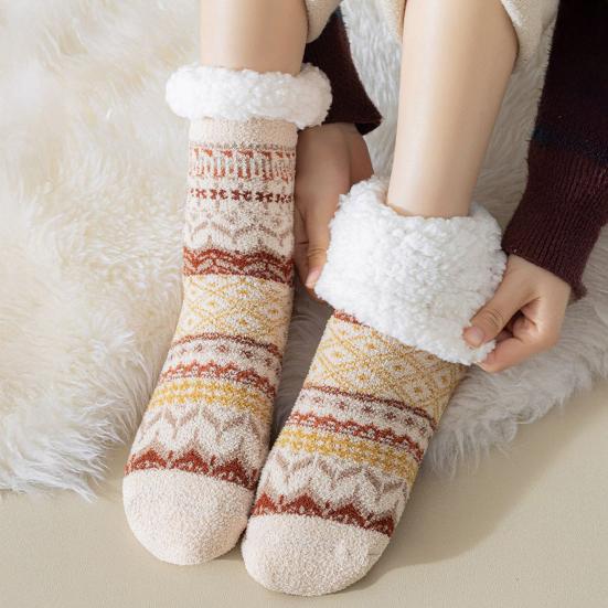 1 Pair Women Winter Socks Lamb Velvet Floor Socks Retro Ethnic Style Autumn Winter Calf Socks Daily Wear