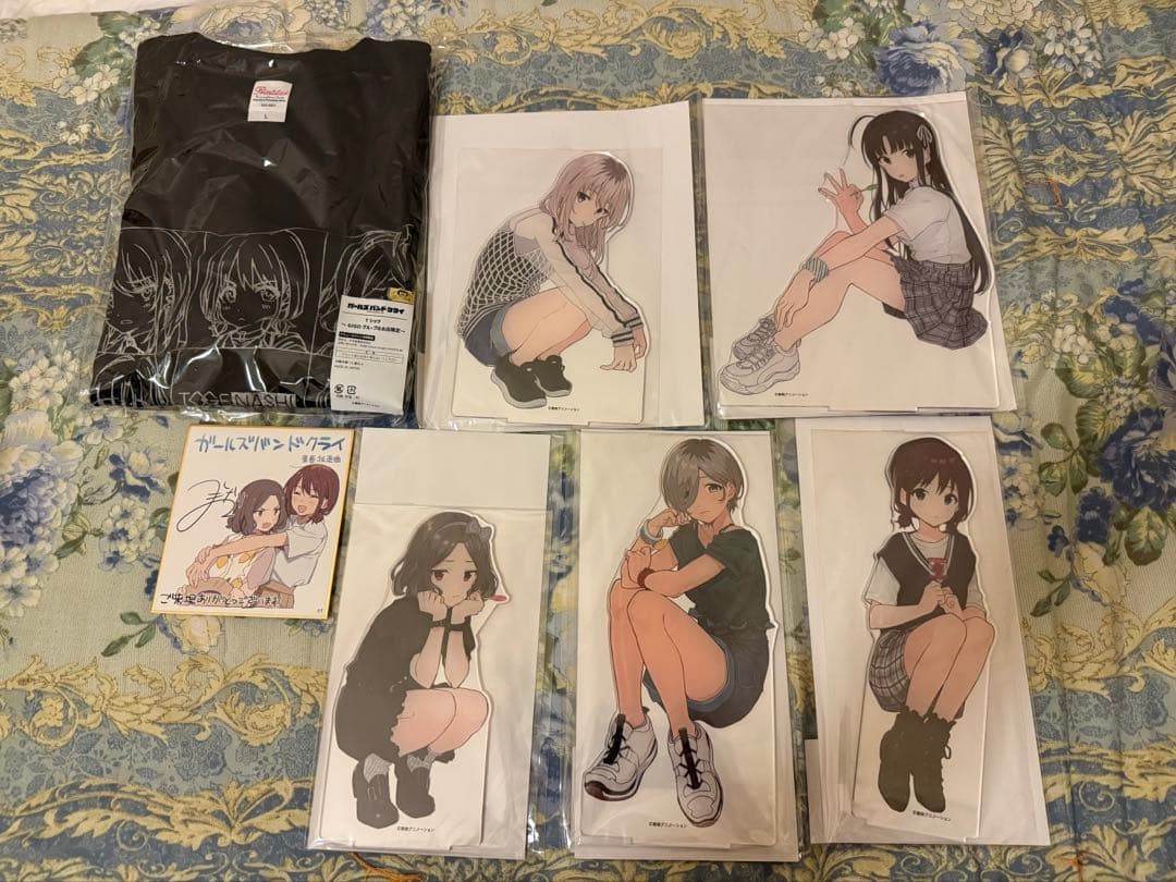 

[Б/У] Girls Band Cry Акриловая подставка GiGO (5 типов) Футболка Бонус второй недели показа