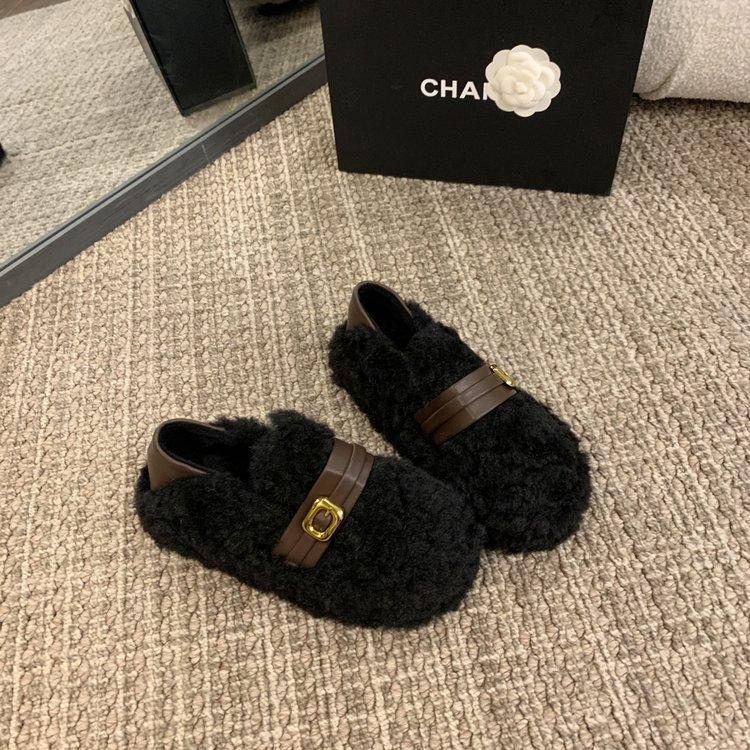 Two Women Wearing Fluffy Shoes 2025 New Autumn and Winter Thick-soled Heightening Belt Buckle Piled Thickened One Pedal Cotton Shoes Women