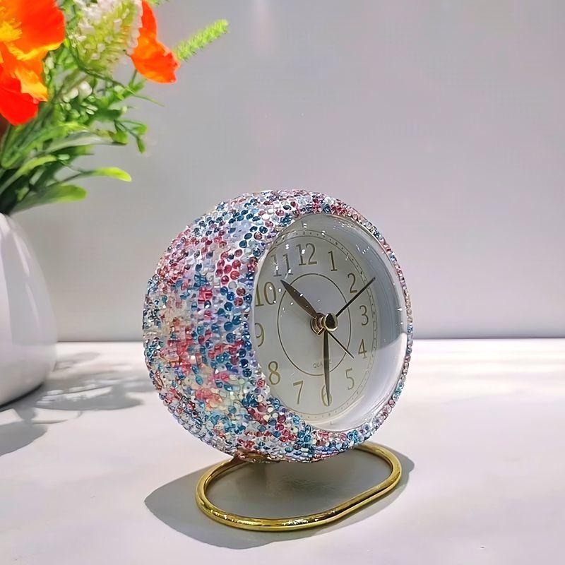 Réveil Silencieux de Luxe 3 Pouces – Strass Appliqués à la Main, Décoration de Bureau Compacte, Montre Scintillante Sans Tic-Tac"