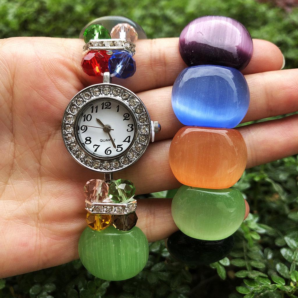 Trendy Women's Seven-Color Cat's Eye Bracelet Watch with Inlaid Diamonds