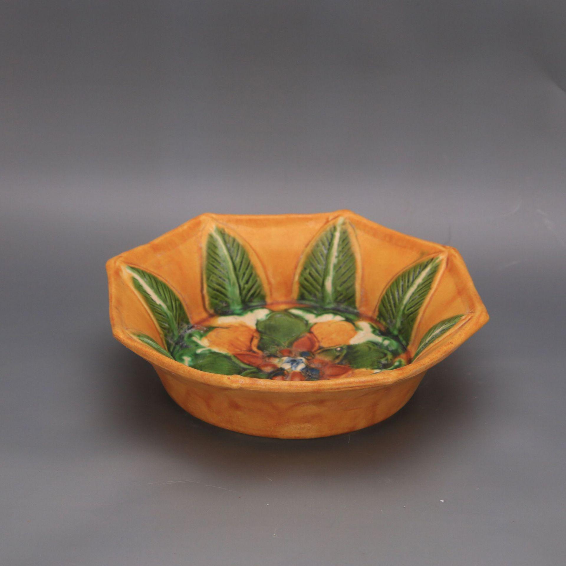 Tang Sancai Sunflower Relief Bowl - Chinese Antique-Style Porcelain Ornament