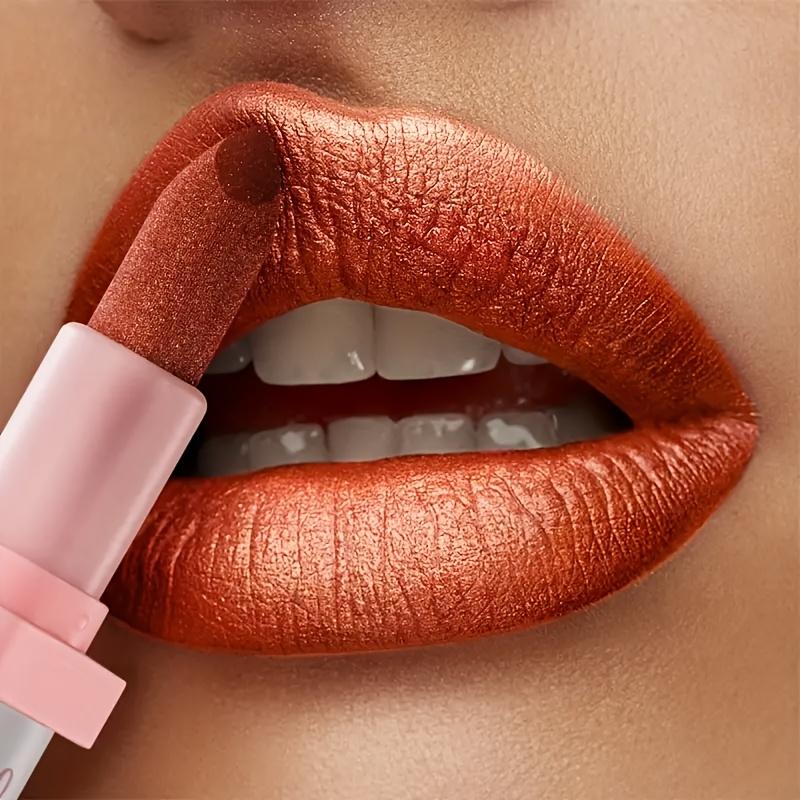 Metalická třpytivá rtěnka Dlouhotrvající voděodolný make-up na rty bez vyblednutí Třpytivý perleťový finiš Ideální pro každodenní i sváteční pohledy na hudební festival
