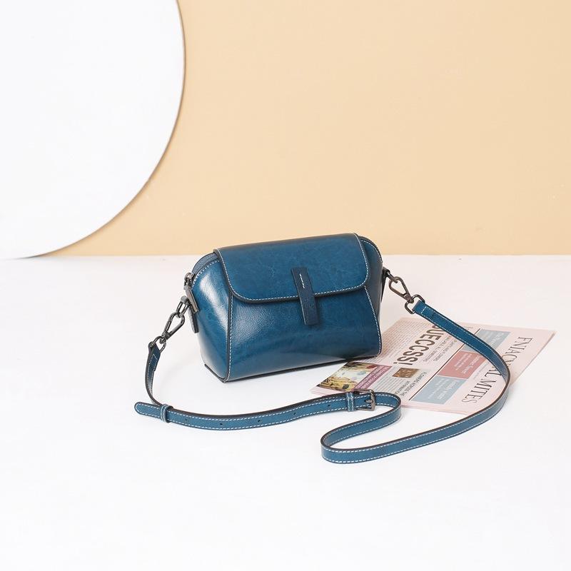 Premium Leather Women'S Bag Fashionable Retro Shell Bag Spring And Summer Oil Wax Cowhide Shoulder Messenger Bag Women 6010