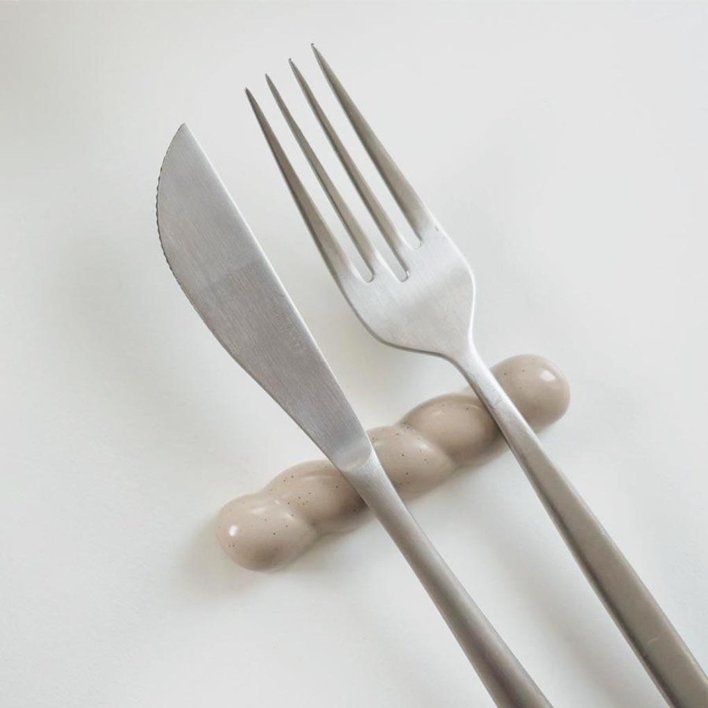 Oblong porcelain spoon rest