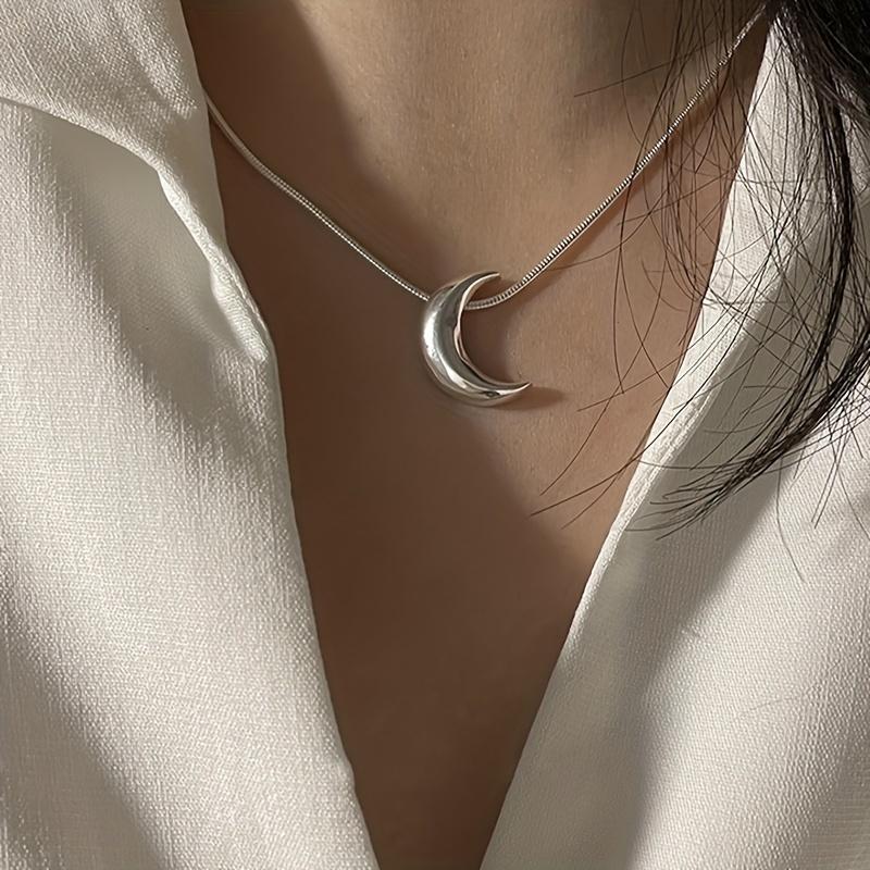 Alloy Moon Pendant Necklace Crescent Moon Choker Jewelry All Match Necklace Jewelry Accessories For Women