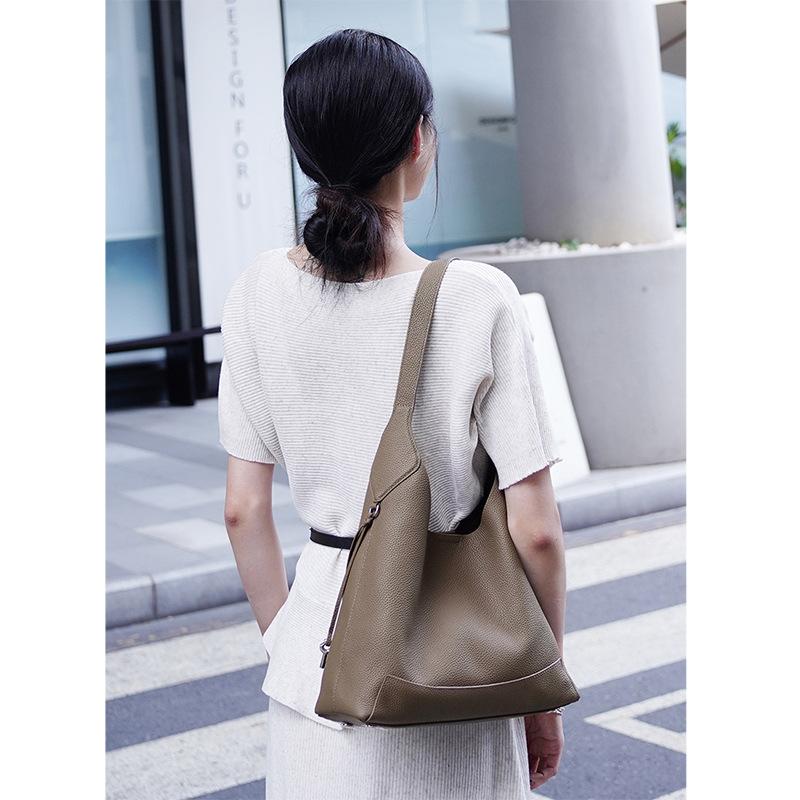Exquisite new high-end commuter shoulder bag, simple bucket bag, casual large-capacity crossbody bag