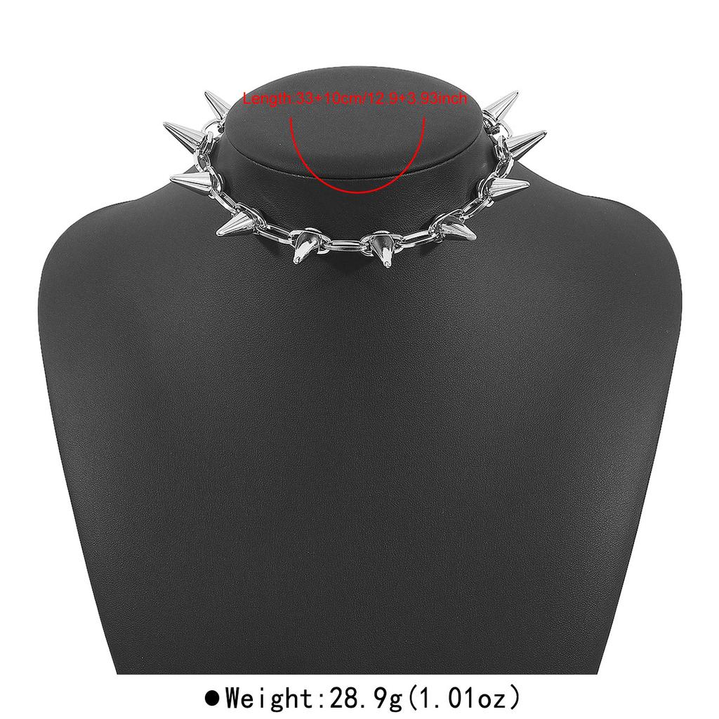 Personalized Street Shot Hip-hop Style Rivet Black Chain Necklace Trendy Men And Women Punk Exaggerated Clavicle Chain