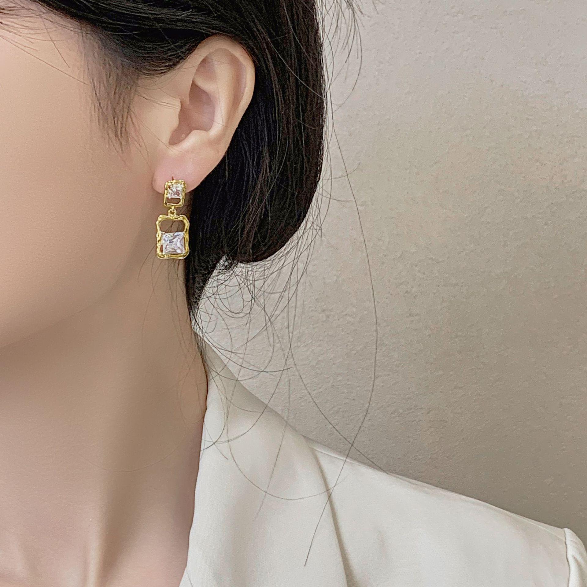 Niche Design Zirconia Stud Earrings - Summer 2024 Light Luxury Accessories