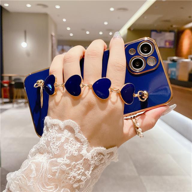 Luxury Gold Plating Bracelet Phone Case For iPhone 14 13 11 Pro Max XR XS 7 8Plus SE2 SE3 12Mini Fashion Heart Wrist Chain Cover