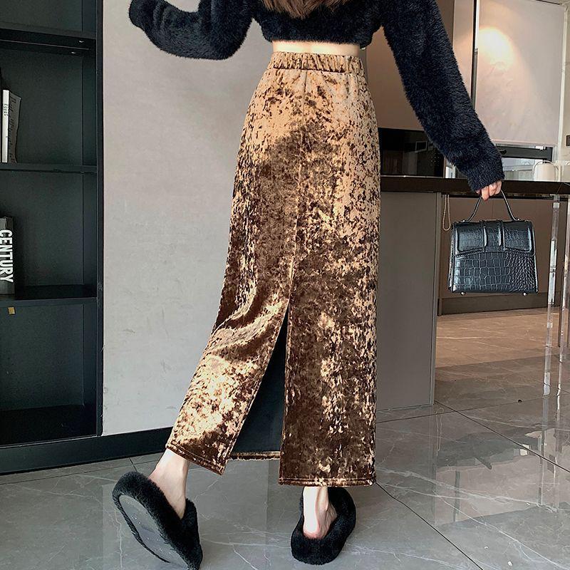 2025 Retro Gold Velvet Midi Skirt: Thickened, Slim, Mid-Length Slit for Autumn/Winter, Perfect for Halloween
