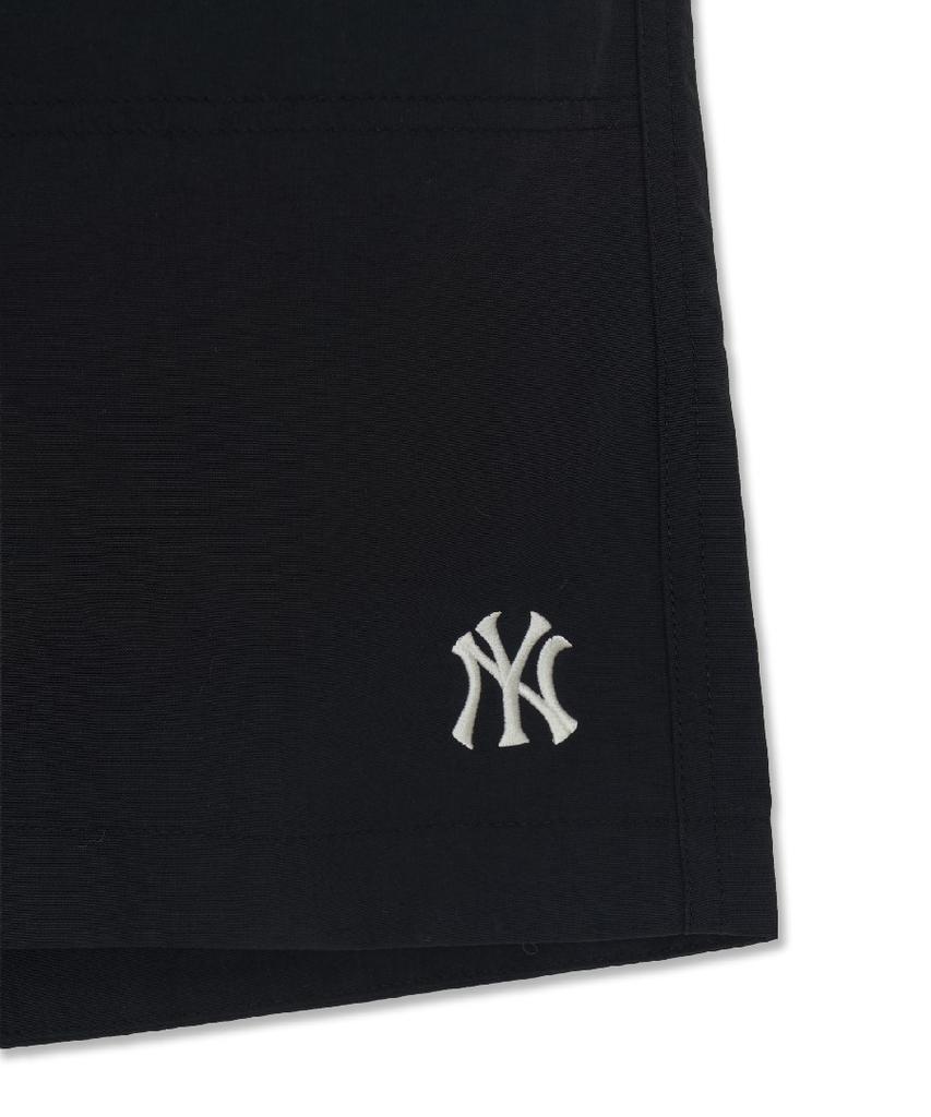 Emelbi Basic Small Logo Cotton Touch Woven Ankle Shorts Ny (Black)