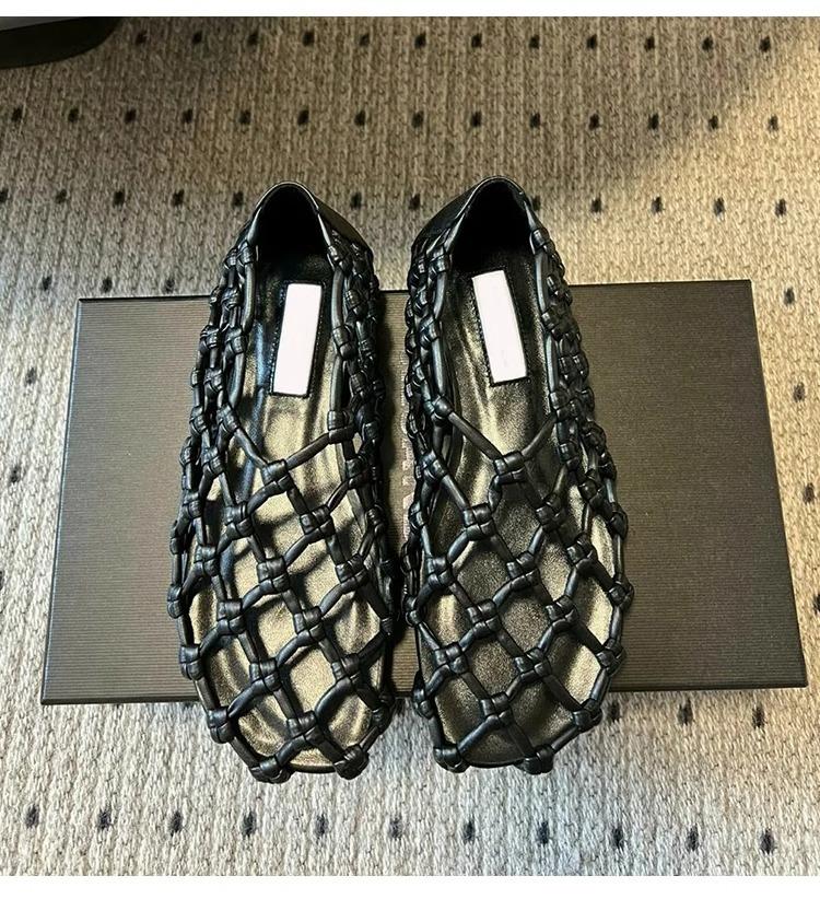 Нишевые дизайнерские туфли-сандалии из полой плетеной сетки 2025 новинка низкий каблук плоская подошва круглый носок летние одинарные туфли для женщин 40 чёрный 4298₽
