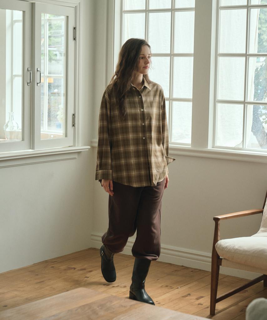 Eosseu Check Oversized Shirt (Beige)