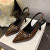 Talons hauts pointus Mode d'été pour femmes Baotou Bouche peu profonde Ligne à boucle métallique avec chaussures stiletto antidérapantes