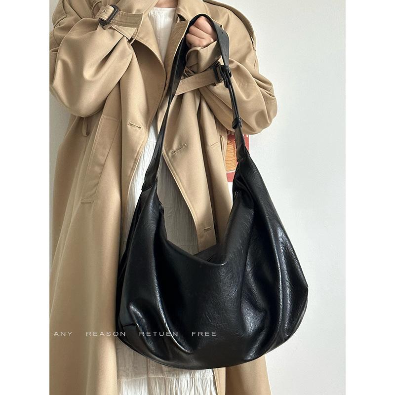 Soft Leather Large-capacity Black Dumpling Bag Women's 2025 New Retro High-end Casual One-shoulder Messenger Tote Bag