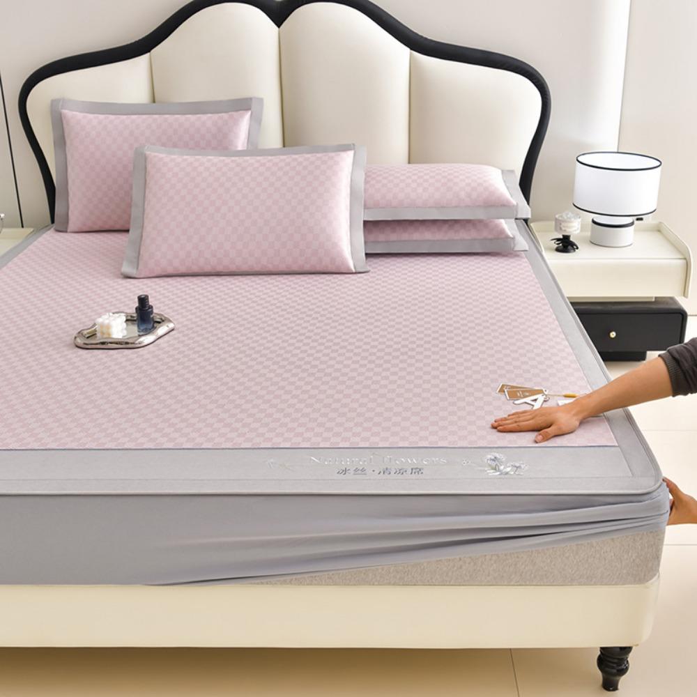 Class A Ice Silk Mattress Three-piece Set Summer Ice Silk Mat Mattress Protective Cover Hotel Air Conditioner Mattress Bedspread Machine Washable