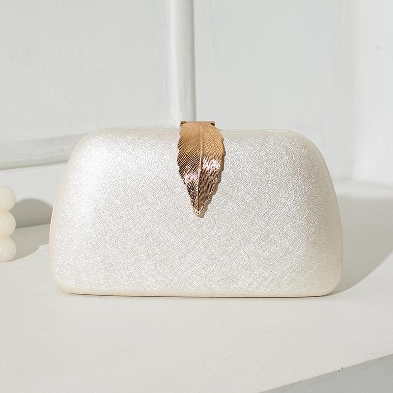 

Retro Style Pu Small Square Bag With Embossed Pattern And Phone Pocket For Dinner Events белый