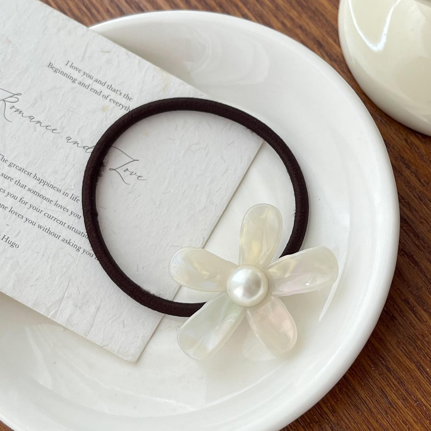 

Уникальные аксессуары для волос Dovey Восхитительные цветочные резинки для волос и зажимы-уточки разных цветов Colorful White Hair Tie