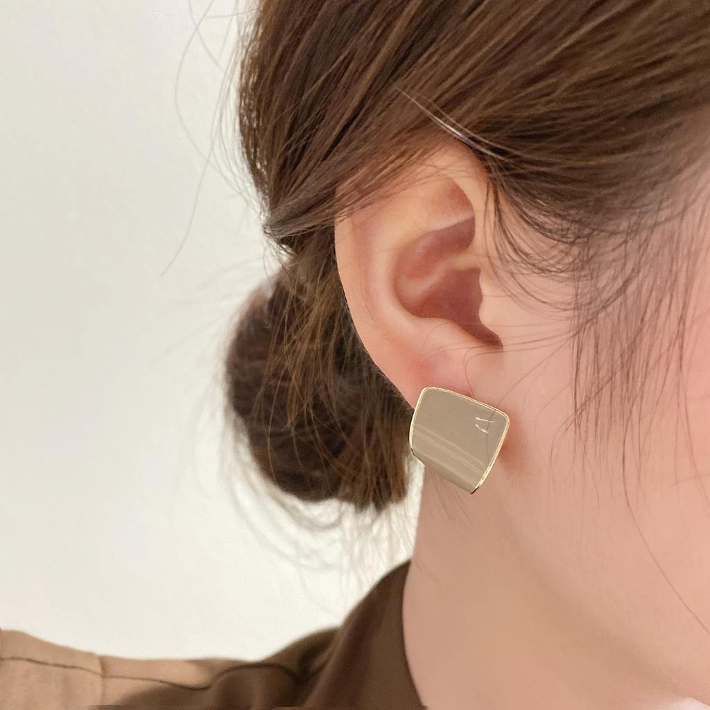 Herbst und Winter Maillard Serie Retro Braun Light Luxury Ohrstecker Ins Style Ohrringe Großhandel