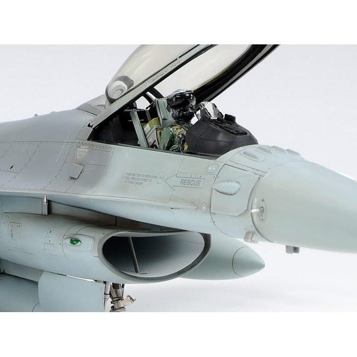 Tamiya 1/48 Masterpiece Series No.101 US Air Force Lockheed Martin F-16C Block 25/32 Fighting Falcon US States Air Force Plastic Model