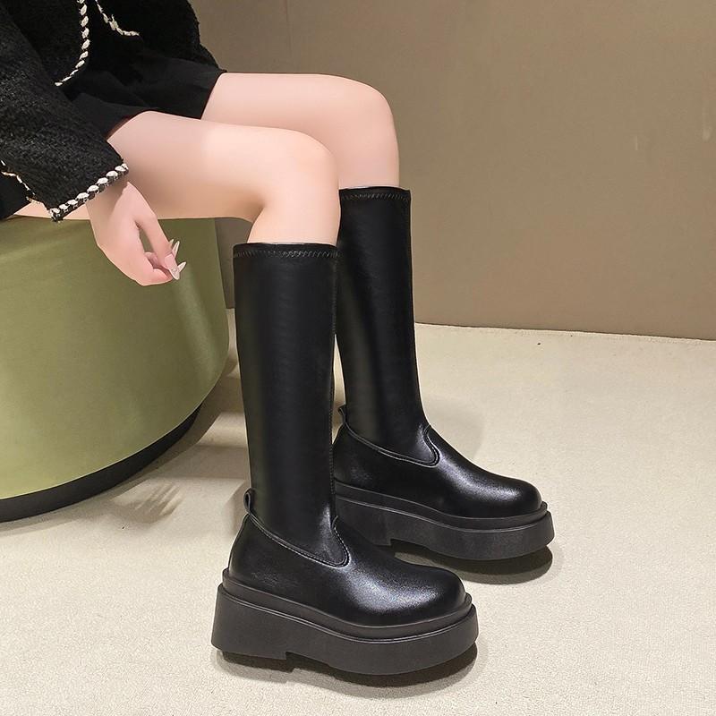 Модные женские элегантные ботинки однотонного цвета для улицы 2024 года — фото 3