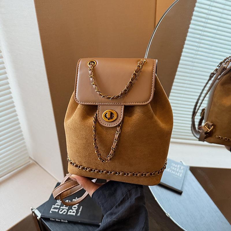 Autumn and Winter Retro Women's Backpack, Premium Commuting Versatile Small Backpack Travel Bag