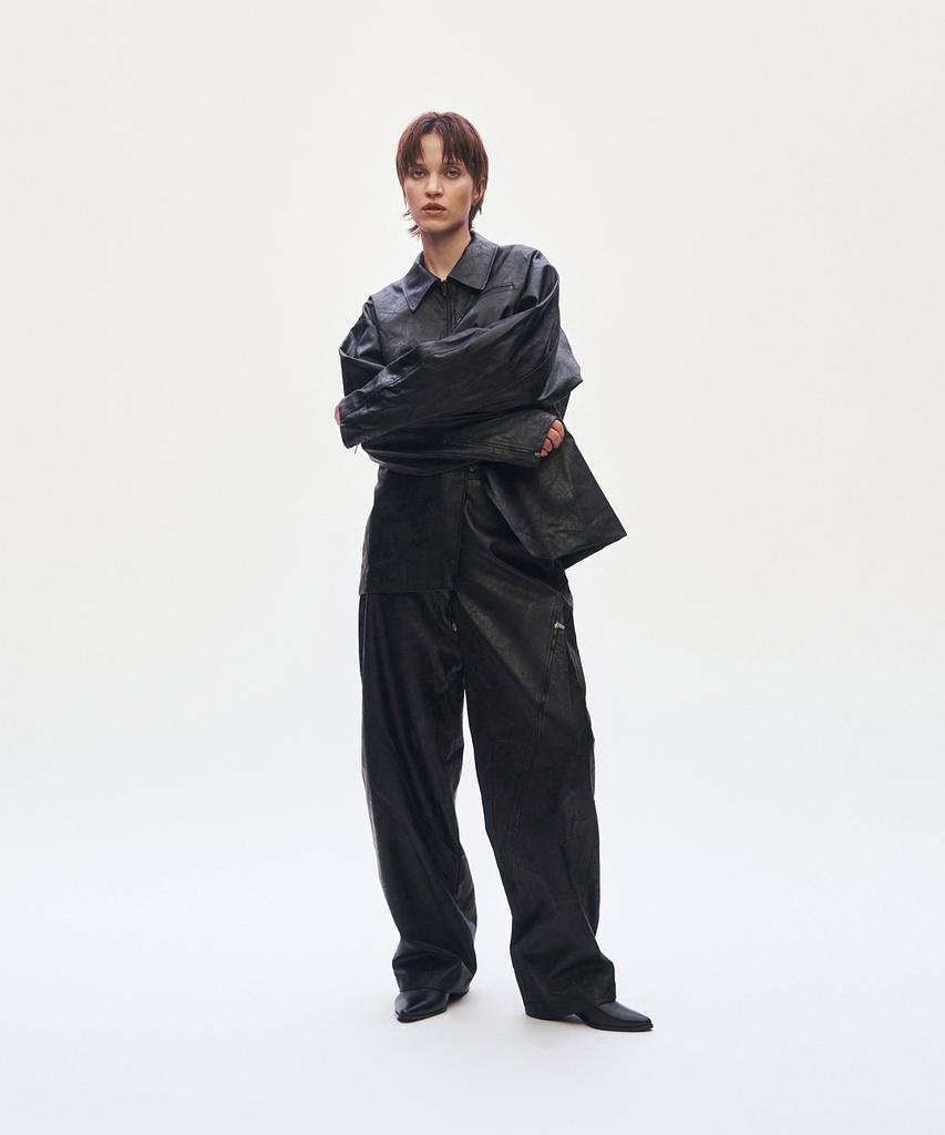 Teulimingbeodeu Oblique Zipper Leather Set-Up Pants [ Black ]