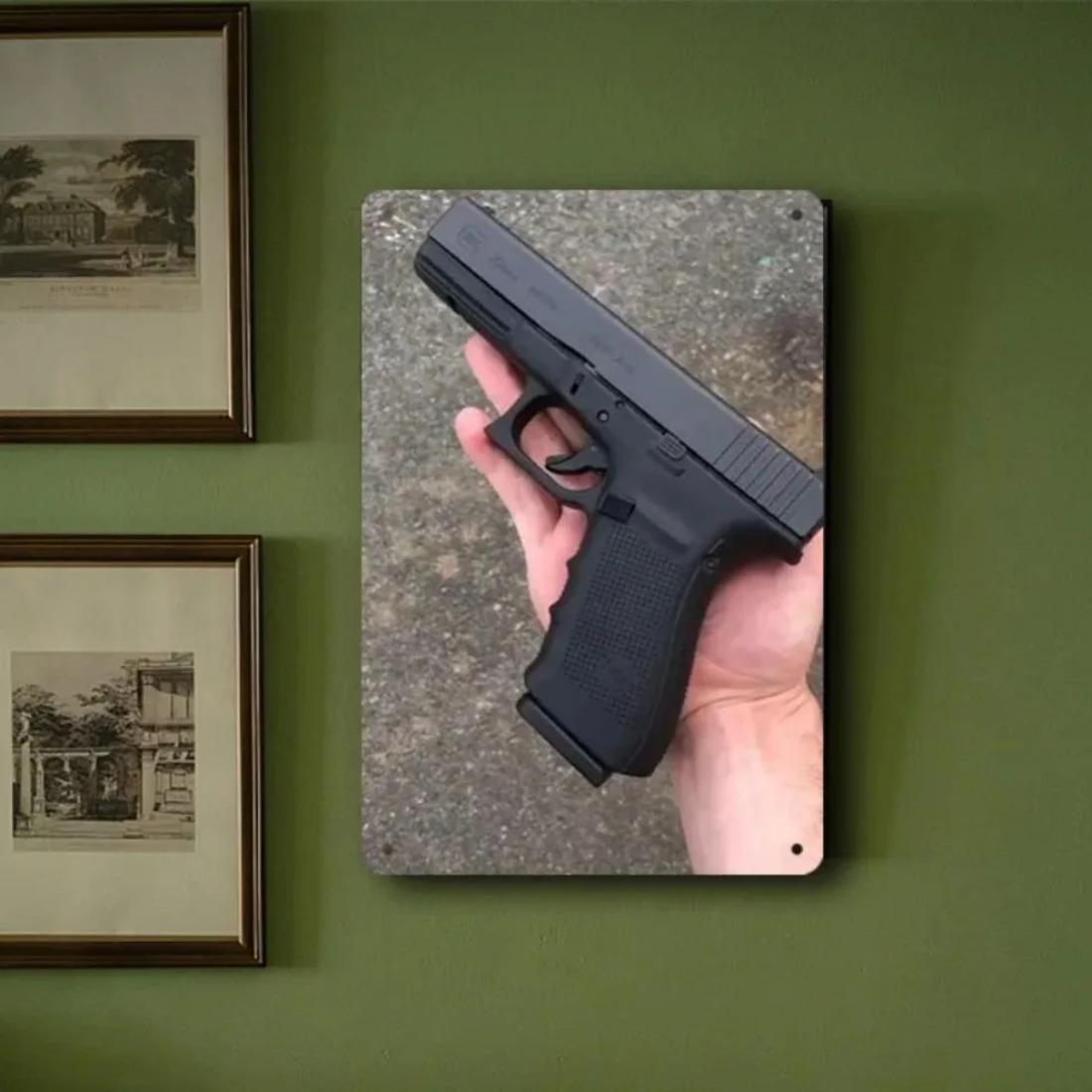 

Залізна настінна art-прикраса Glock Металевий знак Вінтажний чорний декор для чоловічої кімнати Гаража Бару 20x30cm