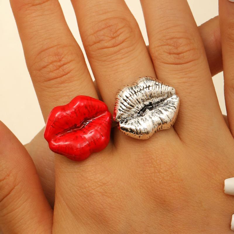 Vintage Sexy Lips Ring Retro Glamour Statement Ring Trendy Y2K Style Jewelry for Girls Photo Shoot Accessory