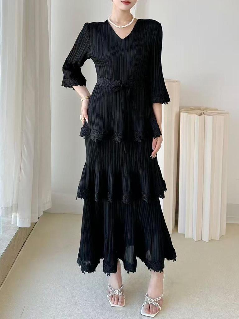 Miyake 2026 High-End V-Neck Tie-Up Layered Midi Dress