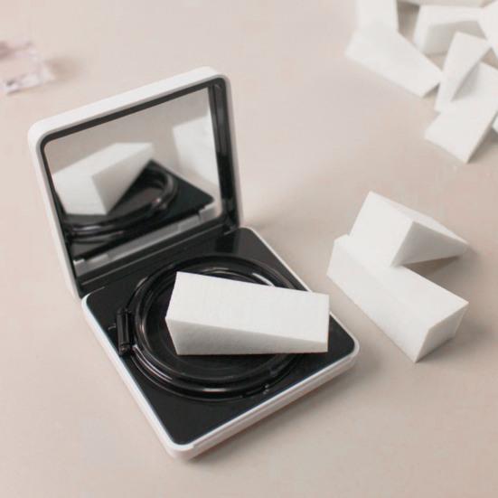 50Pcs Makeup Wedges Sponge Set Latex Free Foam Blenders for Powder Liquid Makeup Nail Art Tools for Coloring Painting