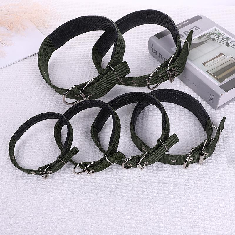 

Собачий ошейник с подкладкой из полипропилена и пенопластовым утеплителем для шеи 1.5*45CM чёрный