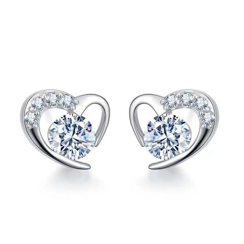 

Chic Heart Shaped Stud Earrings For Women Fashionable Versatile Hypoallergenic Personality Love Ear Jewelry