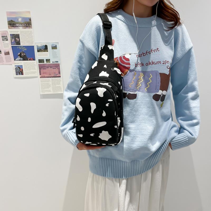 Popular Printed Canvas Small Bag Trendy Cow Pattern Small Fresh Girl Breast Bag Fashionable Going Out Mobile Phone Change Bag