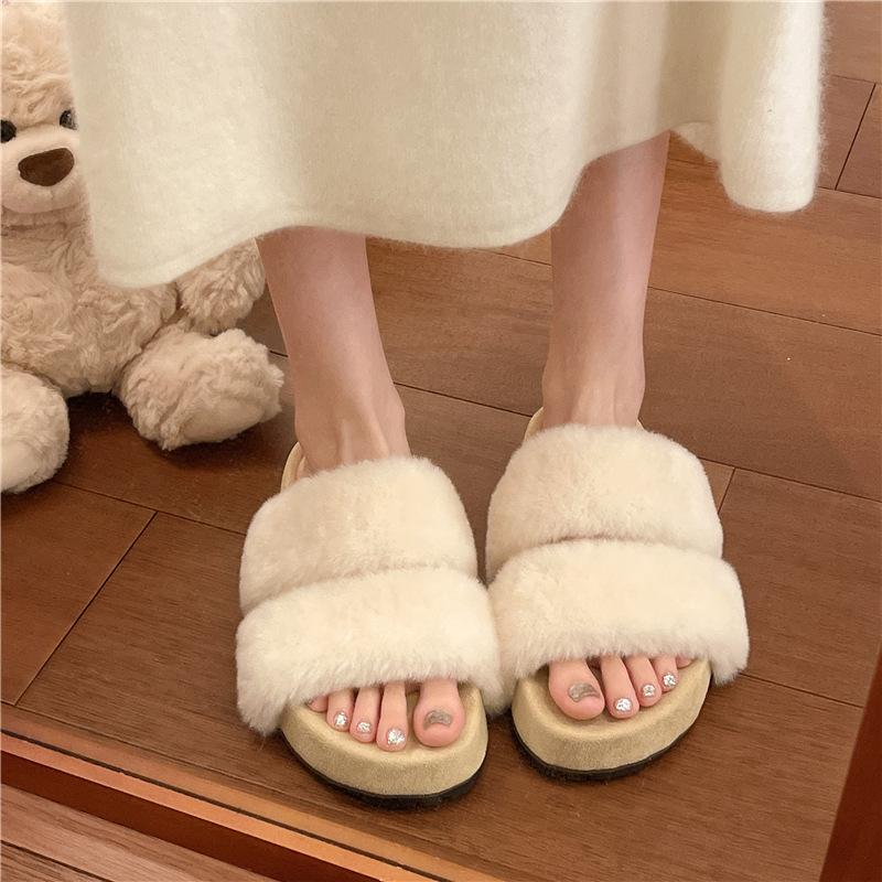 Internet celebrity super fire suede one-word slippers women 2025 autumn and winter new outer wear simple and versatile flat heel comfortable one-wo