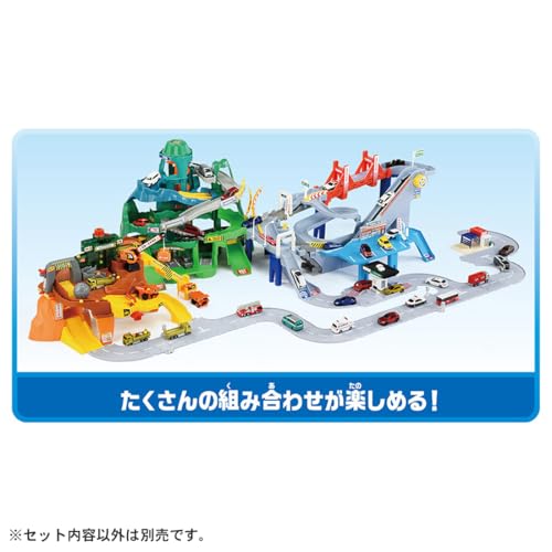 Takara Tomy Tomica Tomica World & Town Connecting Road Set (Includes T-kun's House) Miniature Car Toy for Ages 3 and Up