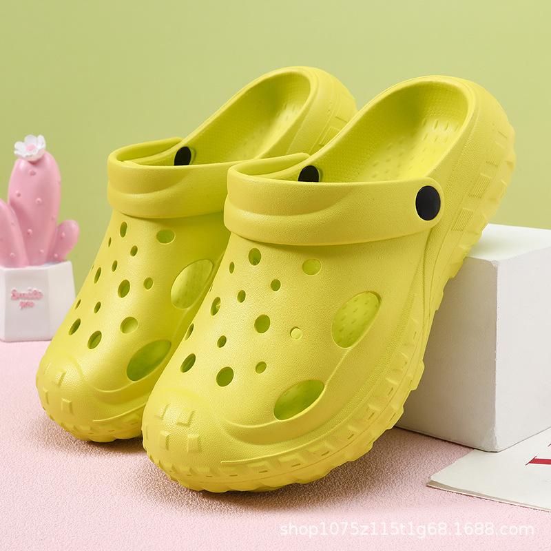 Thick-soled hole shoes, non-slip and deodorant for summer wear, fashionable soft-soled comfortable new versatile beach sandals