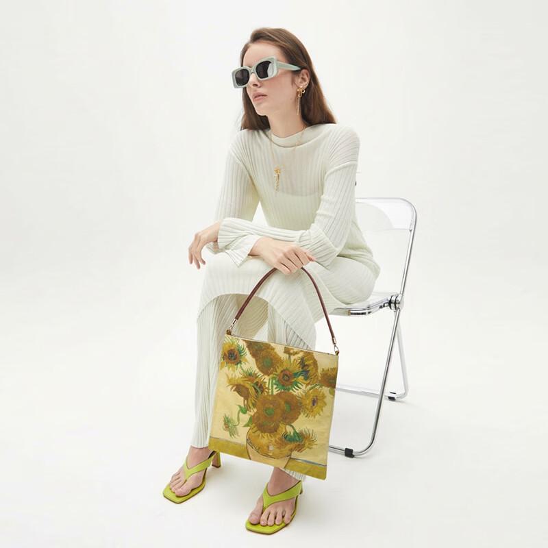 

British Museum x Wuxi Wu Sunflower Canvas Shoulder Bag