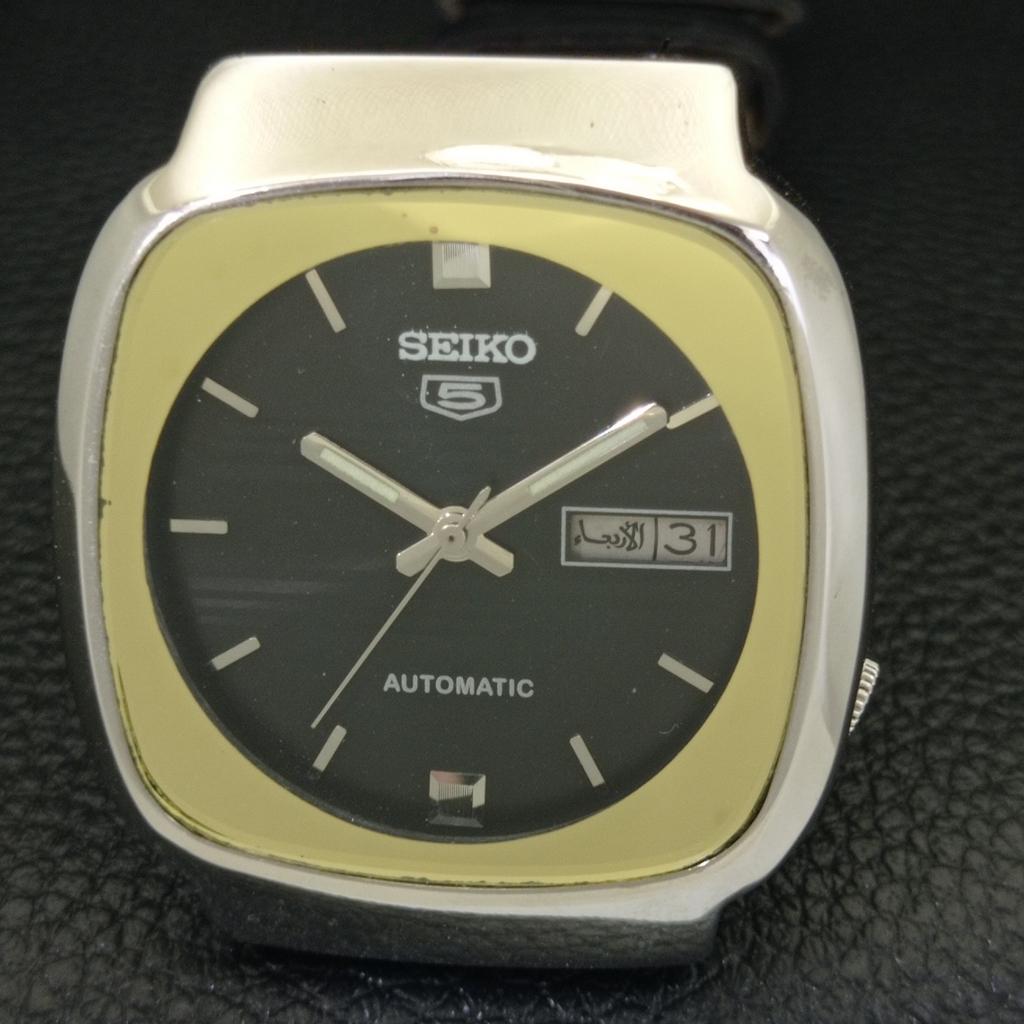 AUTOMATIC VINTAGE SEIKO 5 JAPAN 7009A MENS BLACK COLOR DIAL WATCH A702361-5 R124-a702361