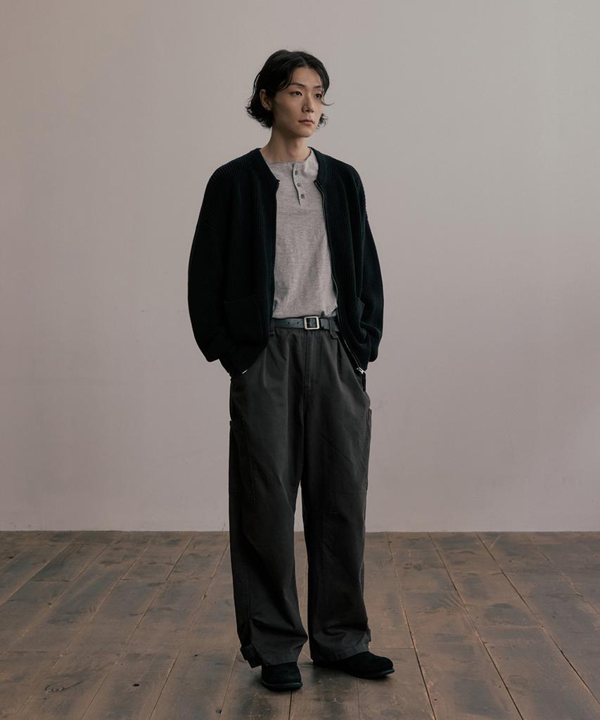 Hooves Cotton Two-Way Balloon Knit Zip-Up [Black]