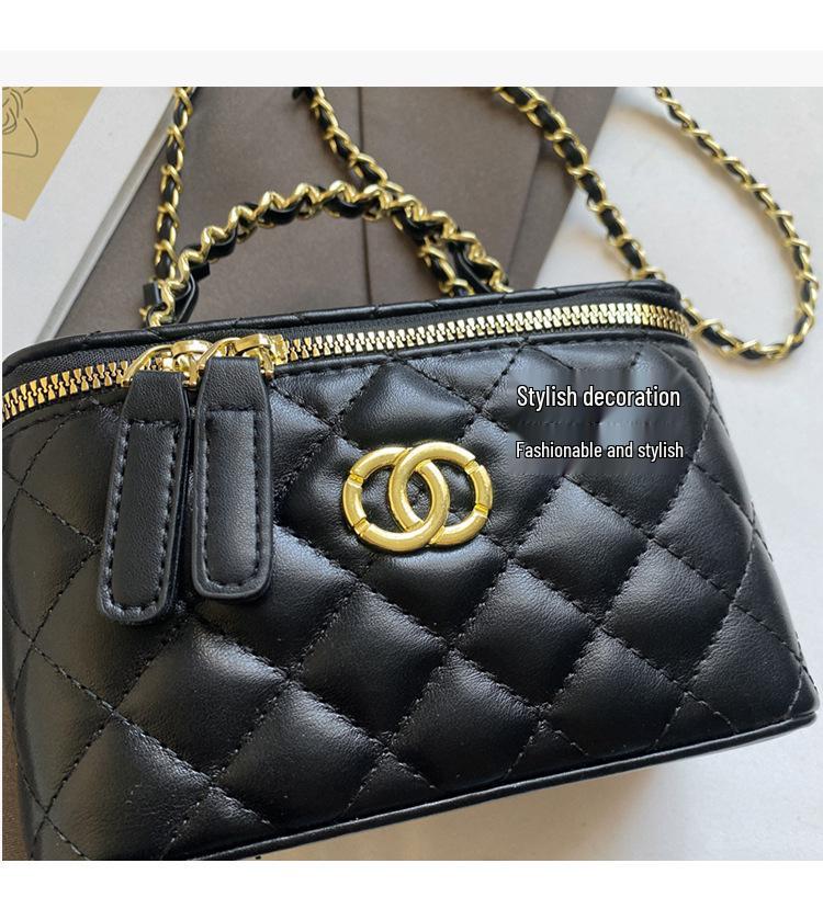 Women's 2025 Quilted Chain Bag: New Elegant Design, Autumn/Winter Trend, Versatile Crossbody Tote & Bucket Style.