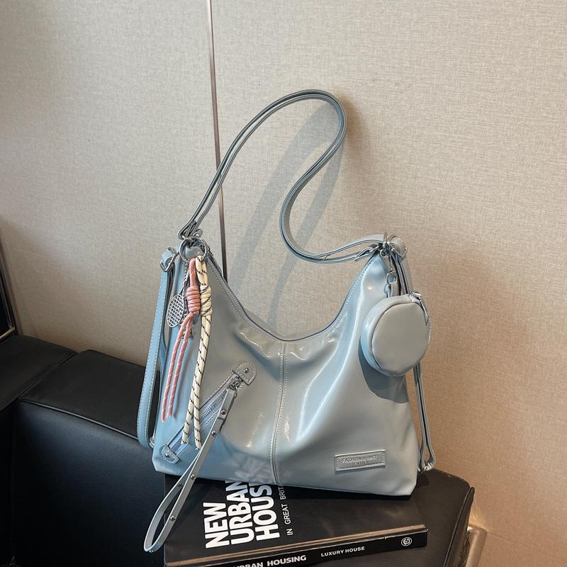 Large Capacity Backpack Women's Spring and Summer Versatile New Casual Shoulder Bag Commuter Tote Bag