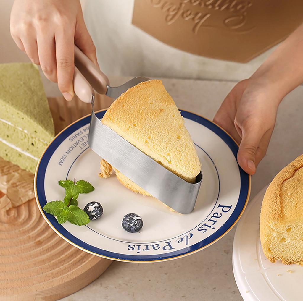 Stainless Steel Triangle Cake Transfer Clip Easy-to-grip Cake Lifter for Cake Slicing and Moving, a Must-Have for Pastry Chefs