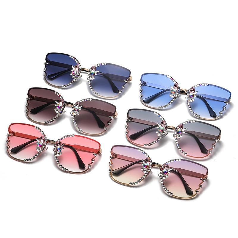 Large Frame Street Photography Diamond-set Sunglasses Fashionable Metal Womens Trendy Sunglasses
